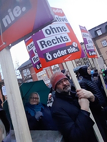 Martin Truckenbrodt und Angela Büchner an der Demo Martin Truckenbrodt und Angela Büchner an der Demo